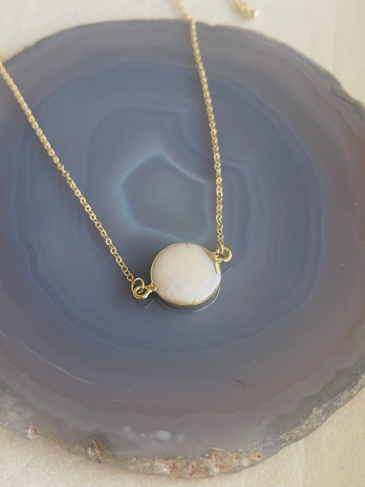 Minimal Fresh Water Pearl Necklace - Gold
