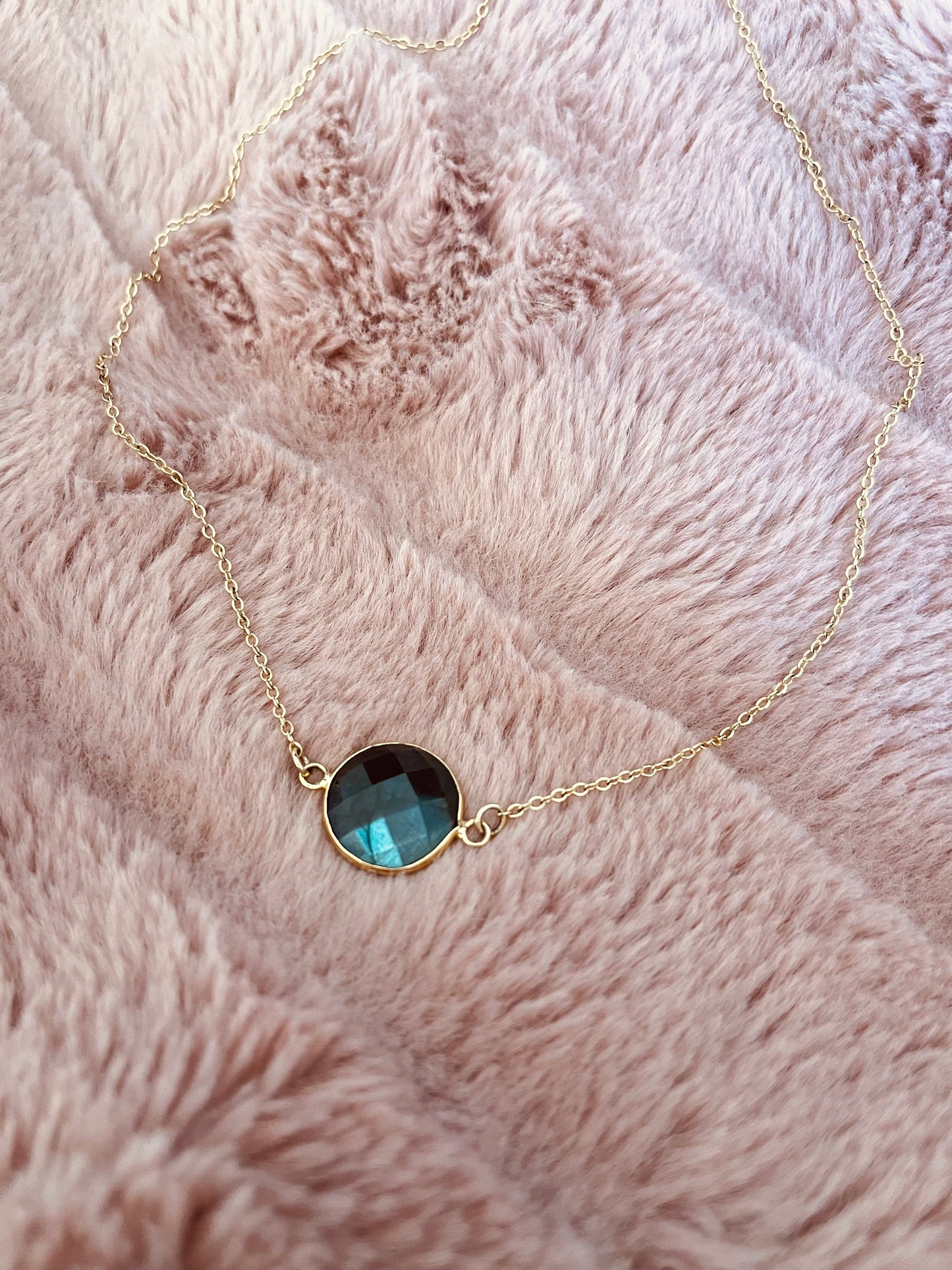 Labradorite Pendant Necklace - Gold