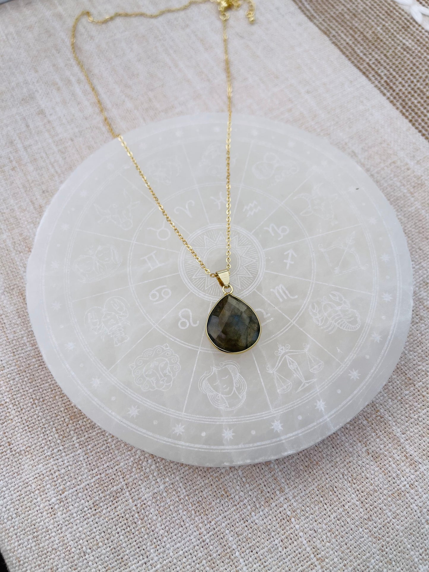 Labradorite Necklace - Gold