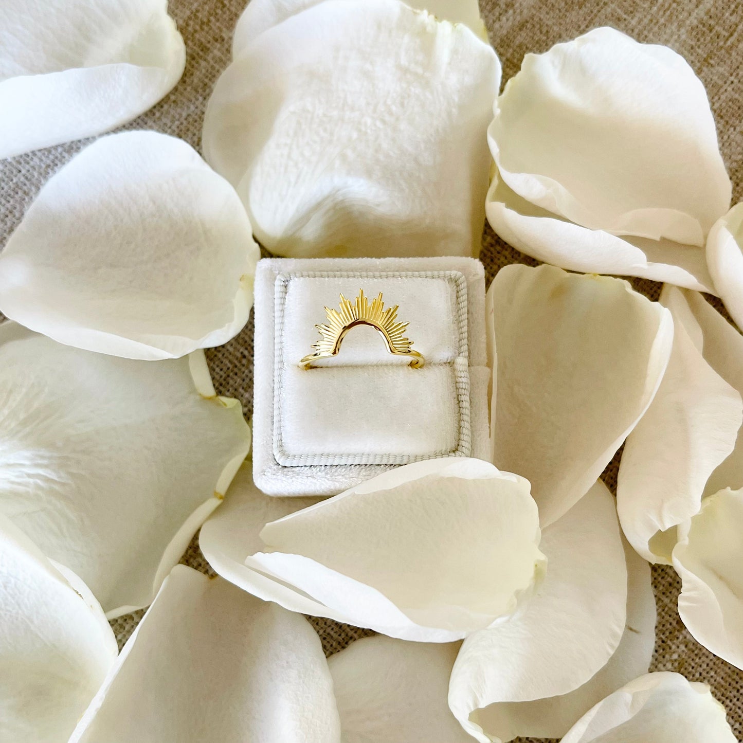 The Sunrise Ring in Gold - 925 Sterling Silver