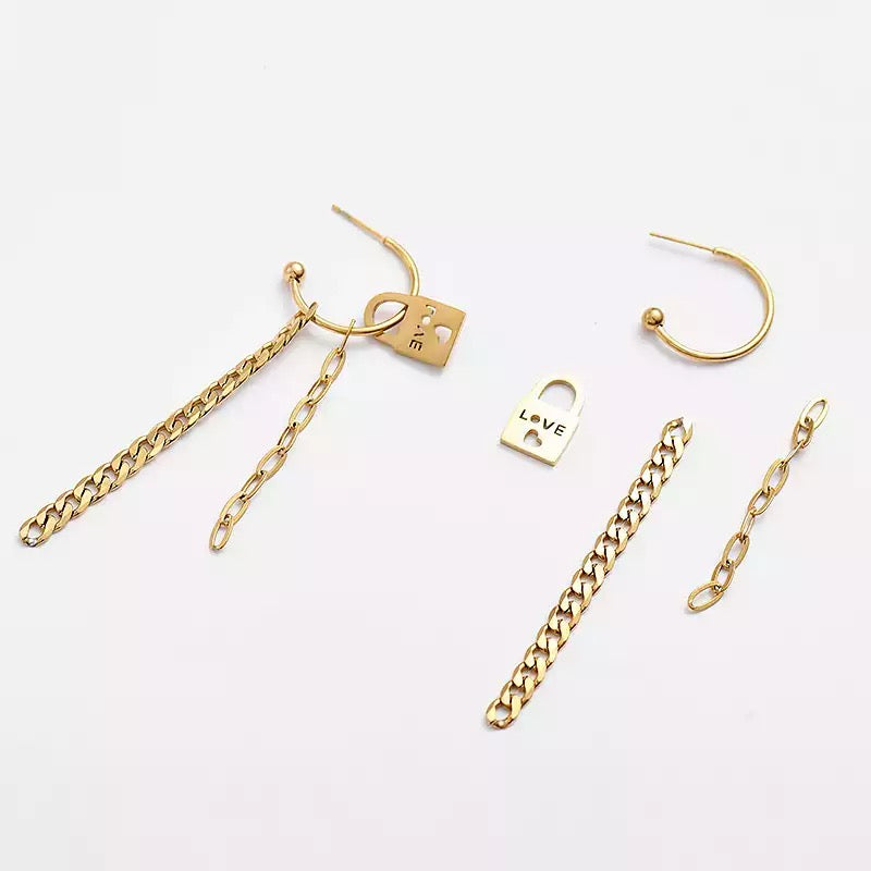Love Chain Hoop Earrings - Gold