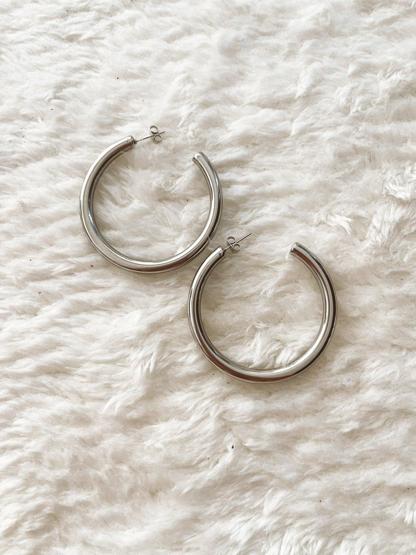 Large Hoop Earrings in Silver - Stainless Steel